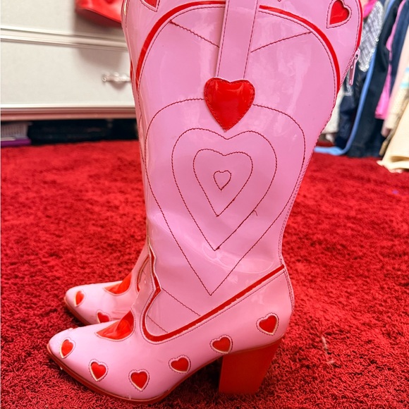 Pink Heart-Embellished Women's Boots - Picture 4 of 4